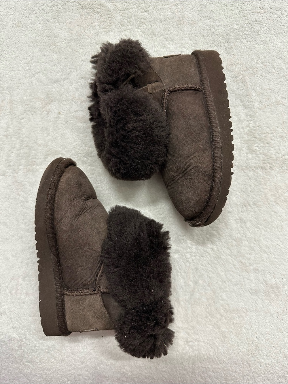 UGG Australia Girls Size 10 Toddler chocolate brown sheepskin boots